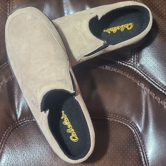 CABELAS WOMEN'S SIZE 8 MEDIUM SOFT SUEDE TAN LOAFERS - Picture 3 of 7